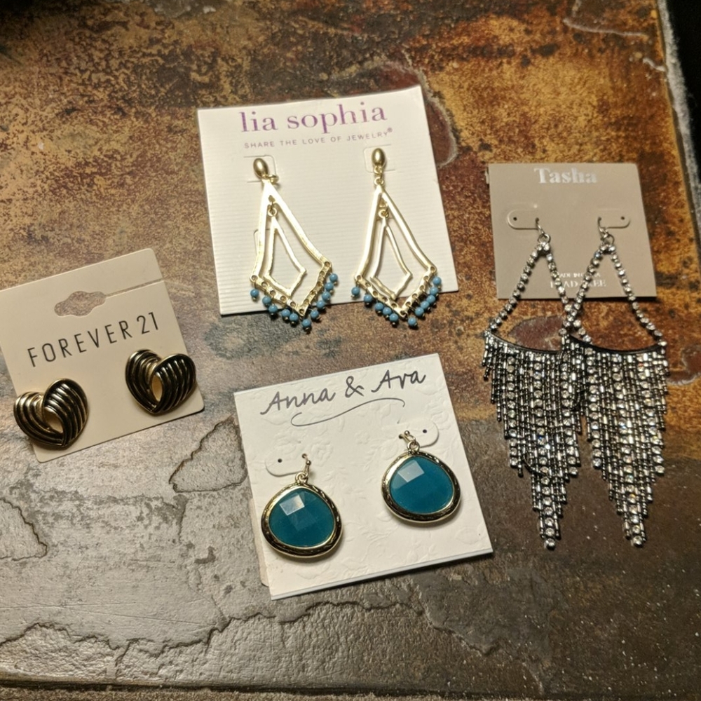 NWT Bundle of four earrings